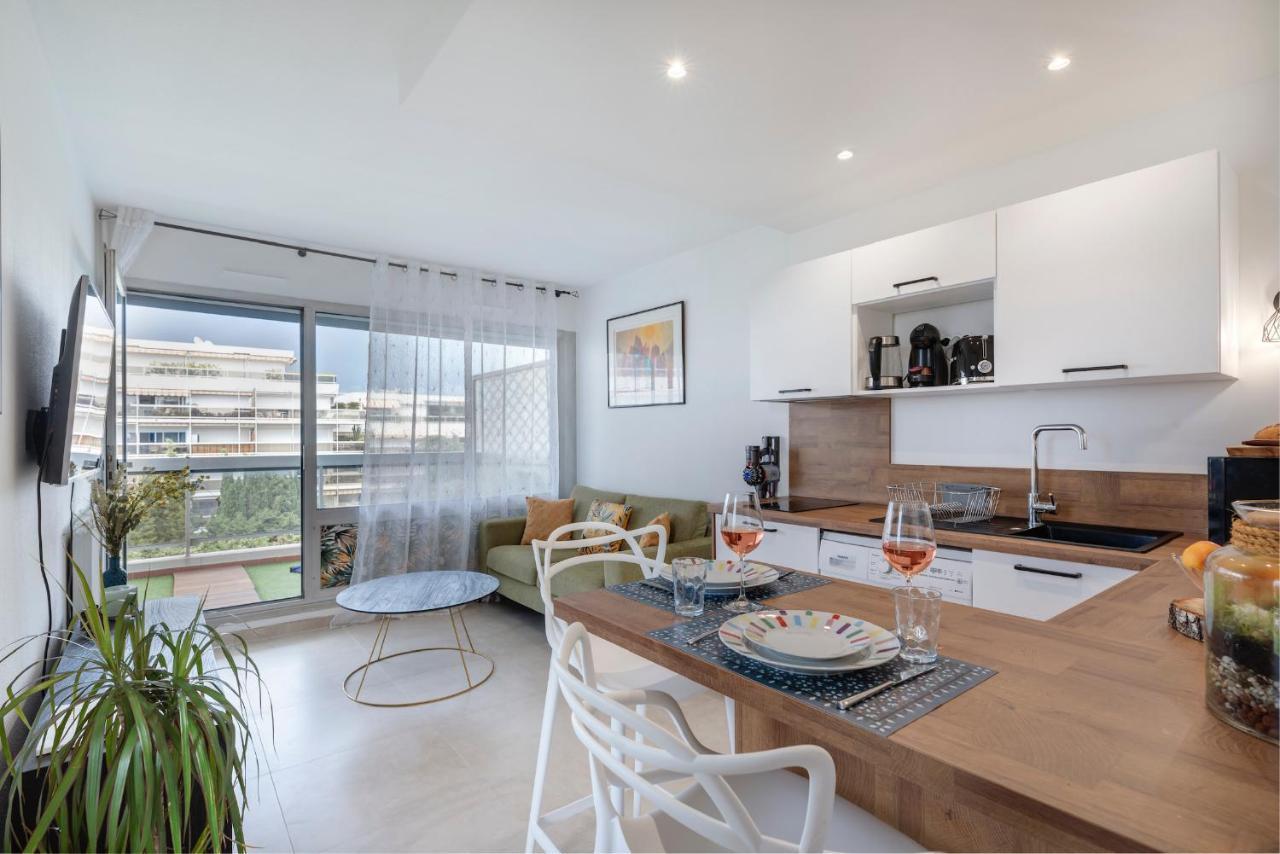 Coup De Coeur! Vue Mer! Terrasse Dangle! Antibes Esterno foto